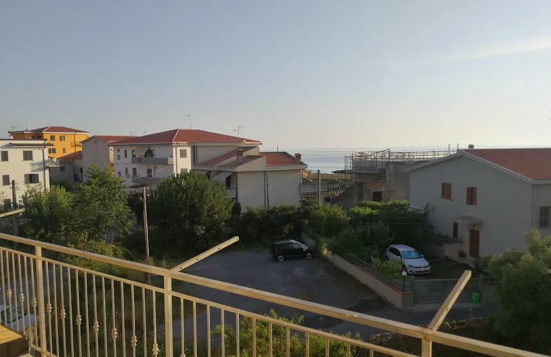 B&B Crispino-1